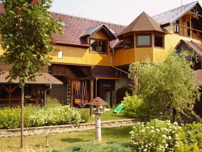 Penzion u Holuba - ubytování Hradčovice